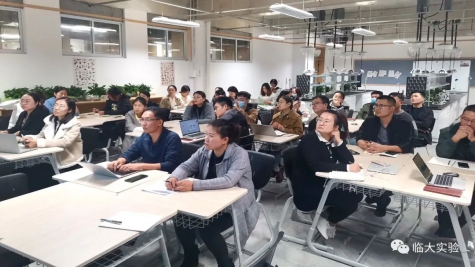 “对照学情细分析，精准发力助成长。”临大实验初中部召开学情分析会